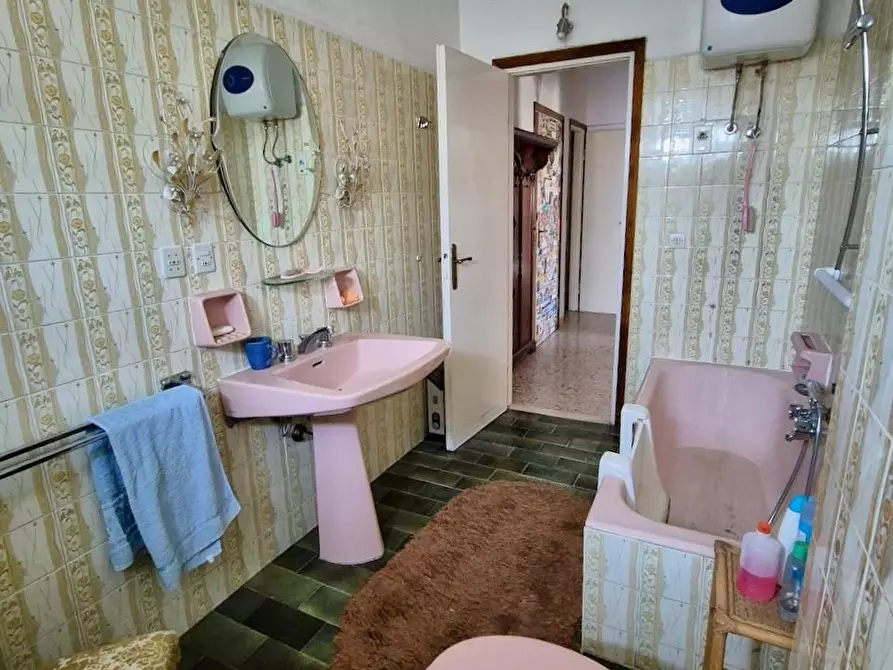 Immagine 21 di Appartamento in vendita  a Pisa