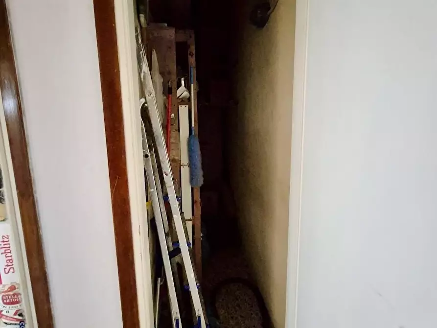 Immagine 37 di Appartamento in vendita  a Pisa