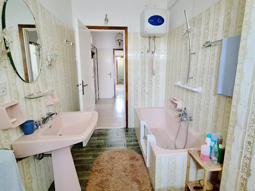 Immagine 22 di Appartamento in vendita  a Pisa