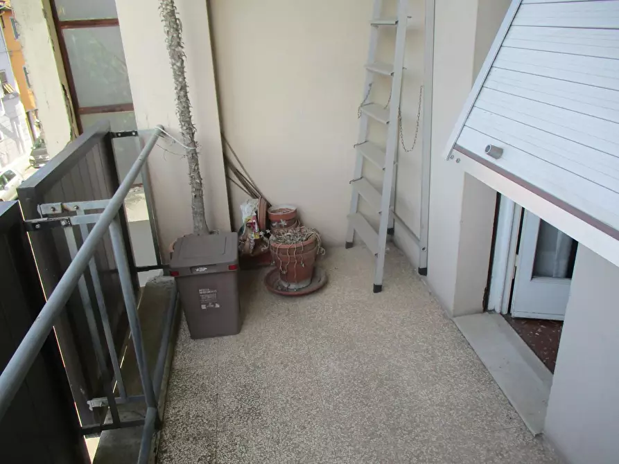 Immagine 19 di Appartamento in vendita  a Pontedera