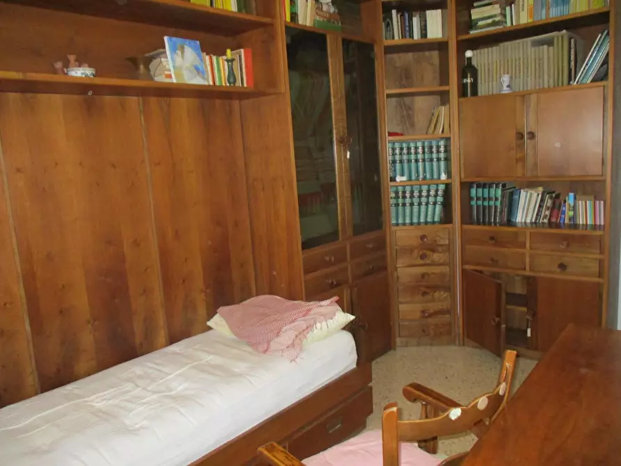 Immagine 25 di Appartamento in vendita  a Pontedera