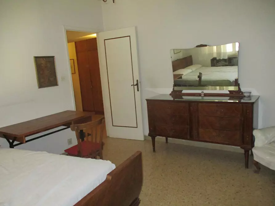 Immagine 30 di Appartamento in vendita  a Pontedera