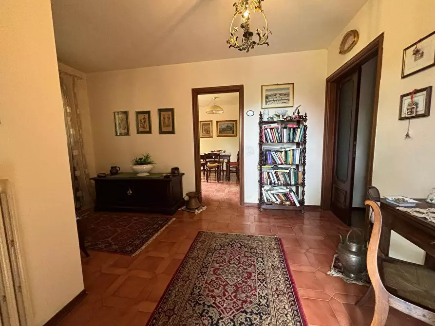 Immagine 9 di Villa in vendita  a Lucca