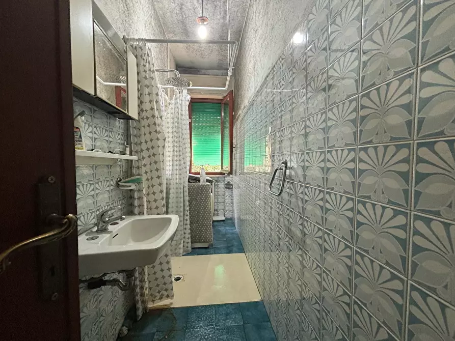 Immagine 11 di Villa in vendita  a Lucca