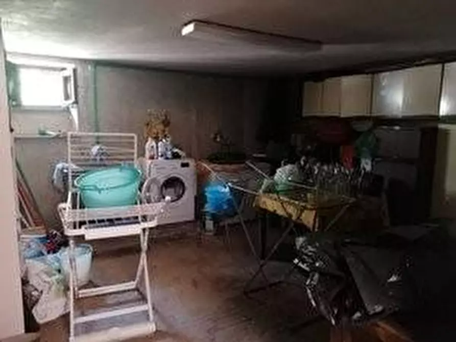 Immagine 9 di Villa in vendita  a Lucca