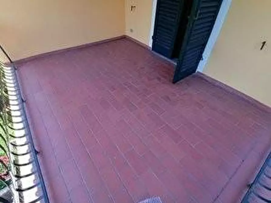 Immagine 27 di Villa in vendita  a Lucca