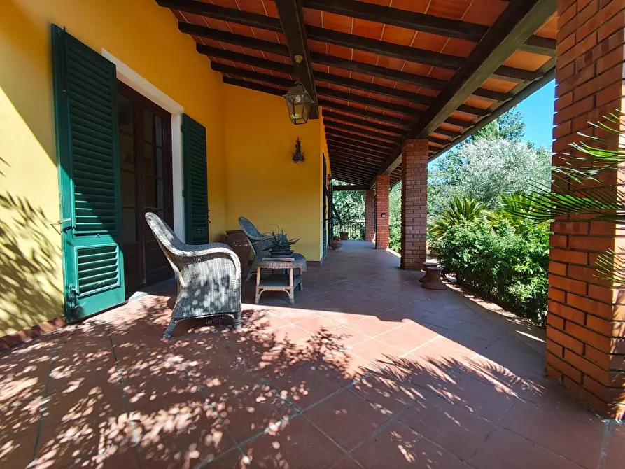 Immagine 32 di Villa in vendita  a Lucca