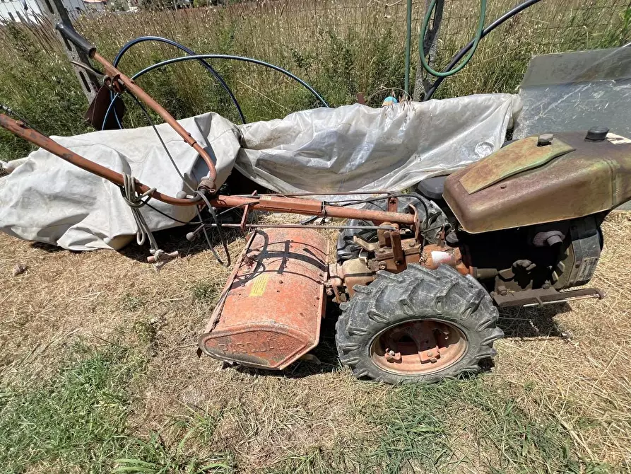 Immagine 9 di Terreno agricolo in vendita  a Cascina