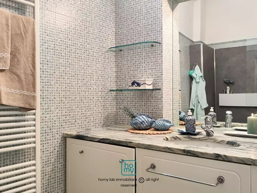 Immagine 24 di Appartamento in vendita  a Carrara