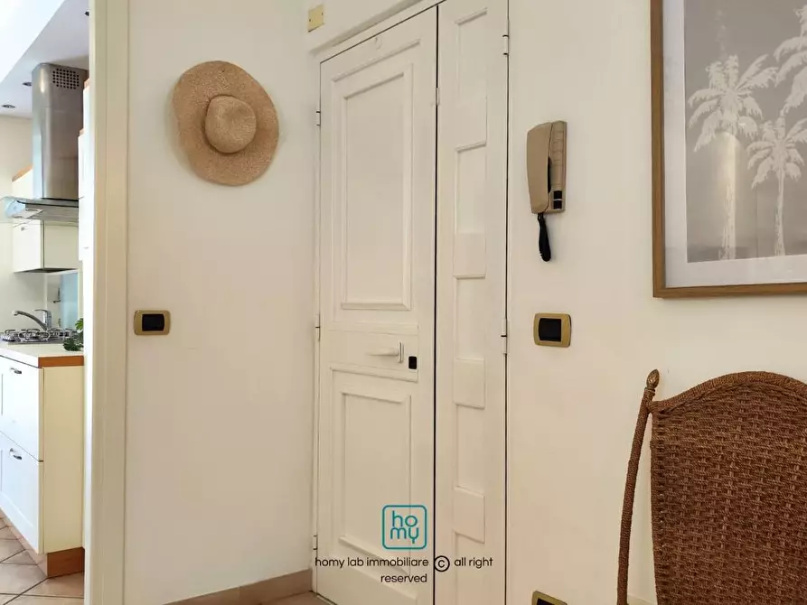 Immagine 37 di Appartamento in vendita  a Carrara