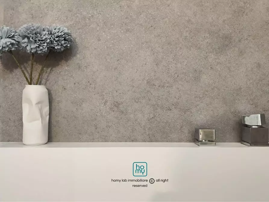 Immagine 9 di Appartamento in vendita  a Carrara