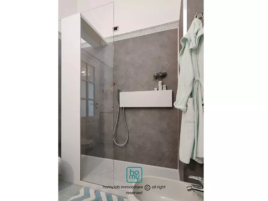 Immagine 26 di Appartamento in vendita  a Carrara