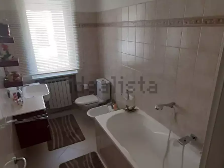 Immagine 13 di Appartamento in vendita  a La Spezia