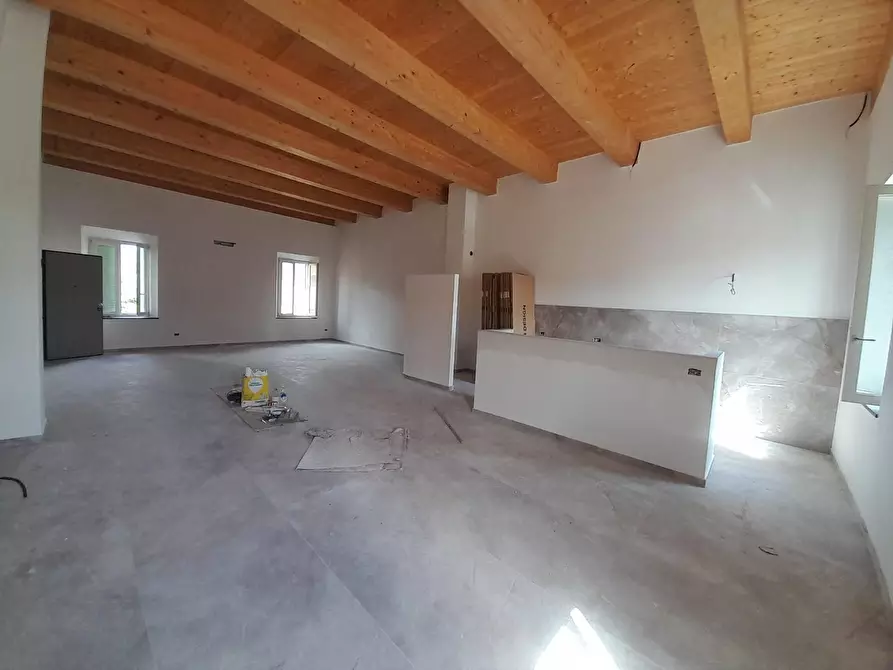 Immagine 2 di Appartamento in affitto  a Cascina