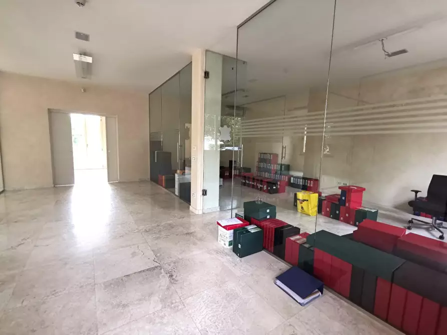 Immagine 8 di Ufficio in vendita  a Fucecchio