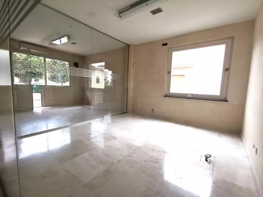 Immagine 5 di Ufficio in vendita  a Fucecchio