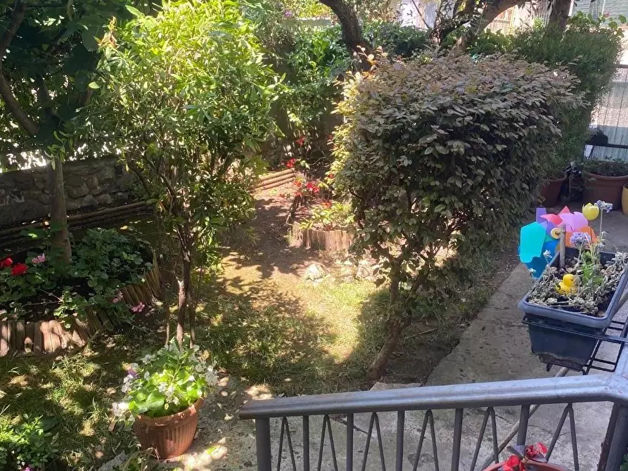 Immagine 1 di Appartamento in vendita  a Massa