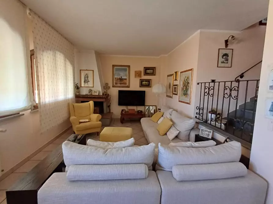 Immagine 7 di Mansarda in vendita  a Campiglia Marittima