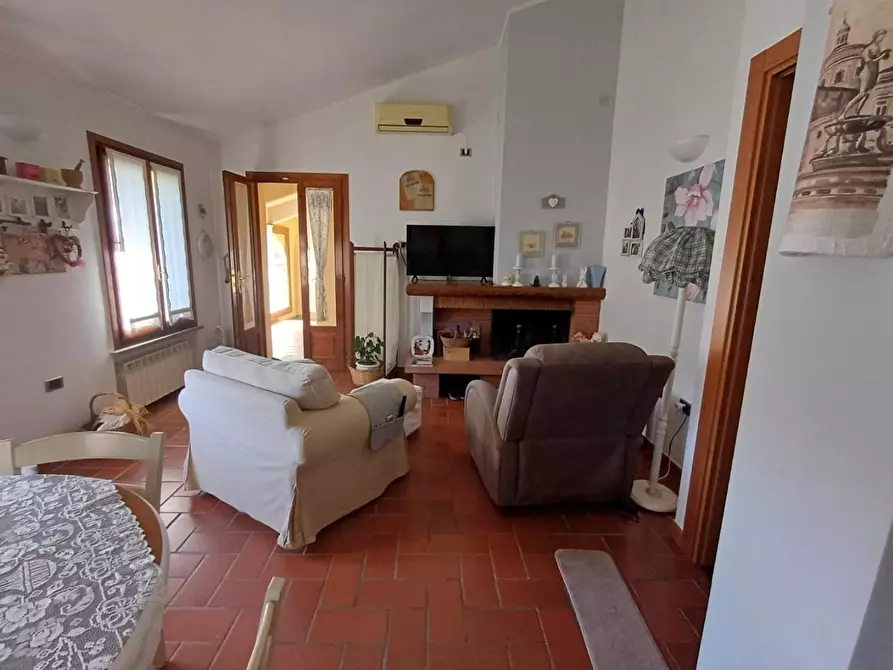 Immagine 4 di Mansarda in vendita  a Campiglia Marittima