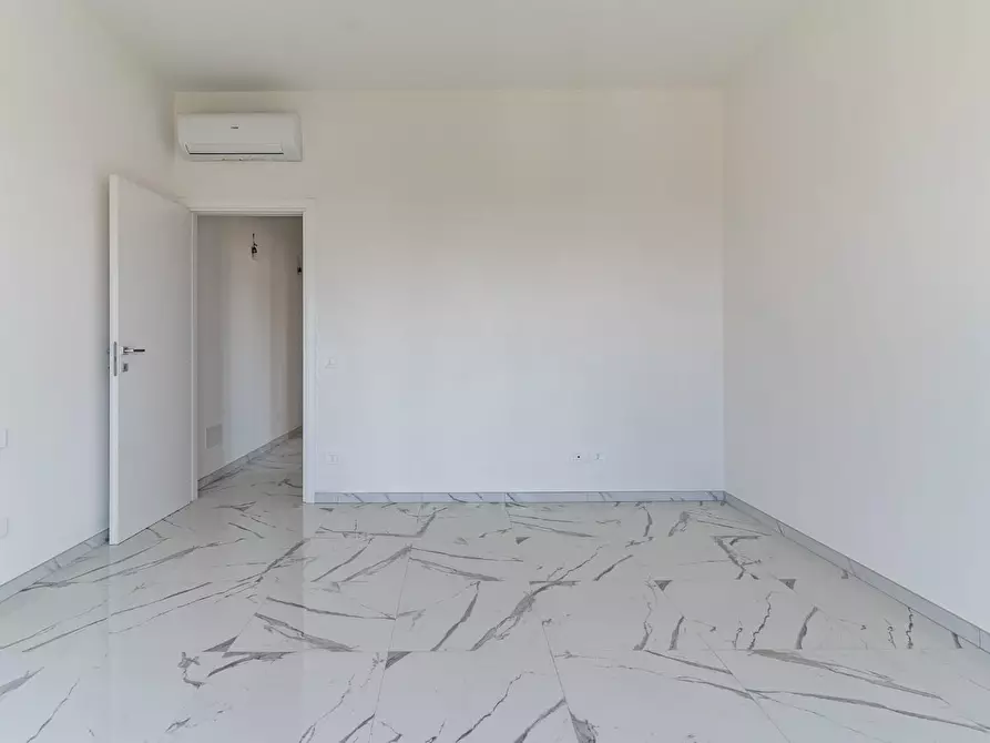 Immagine 5 di Appartamento in vendita  a Rosignano Marittimo