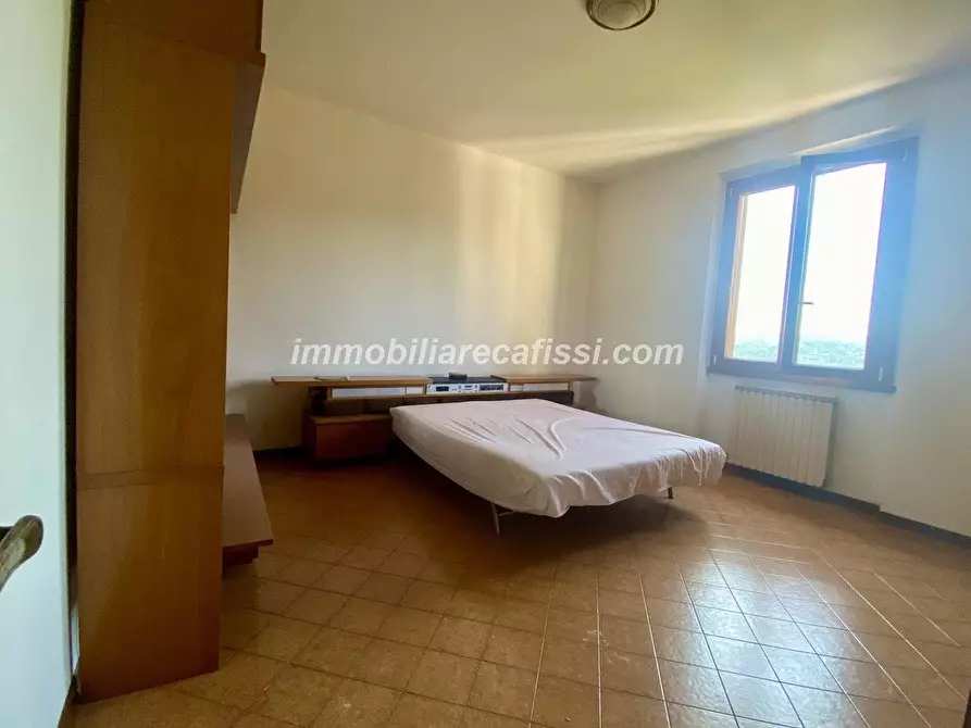 Immagine 10 di Casa bifamiliare in vendita  a Carmignano