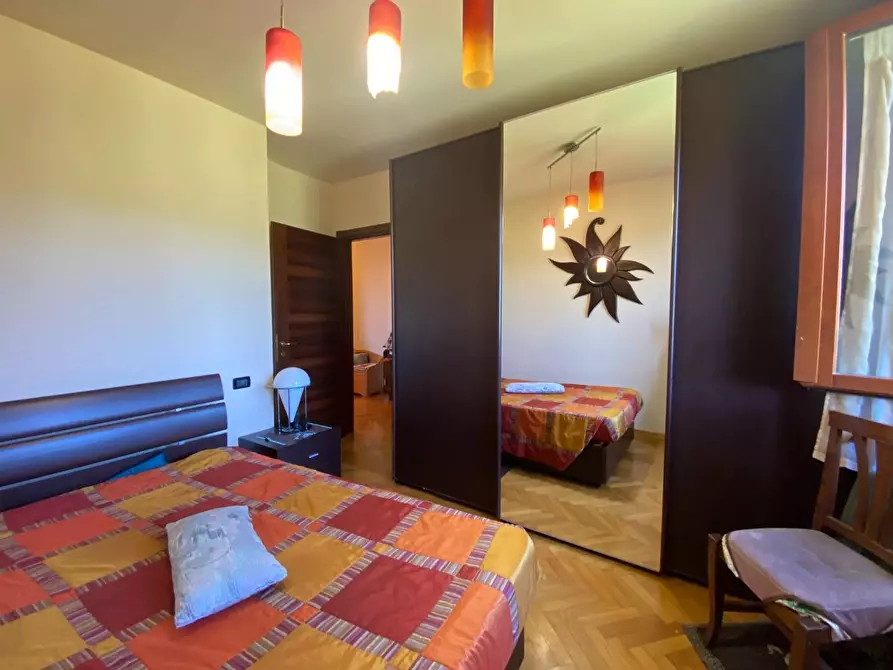 Immagine 17 di Villetta a schiera in vendita  a Carmignano