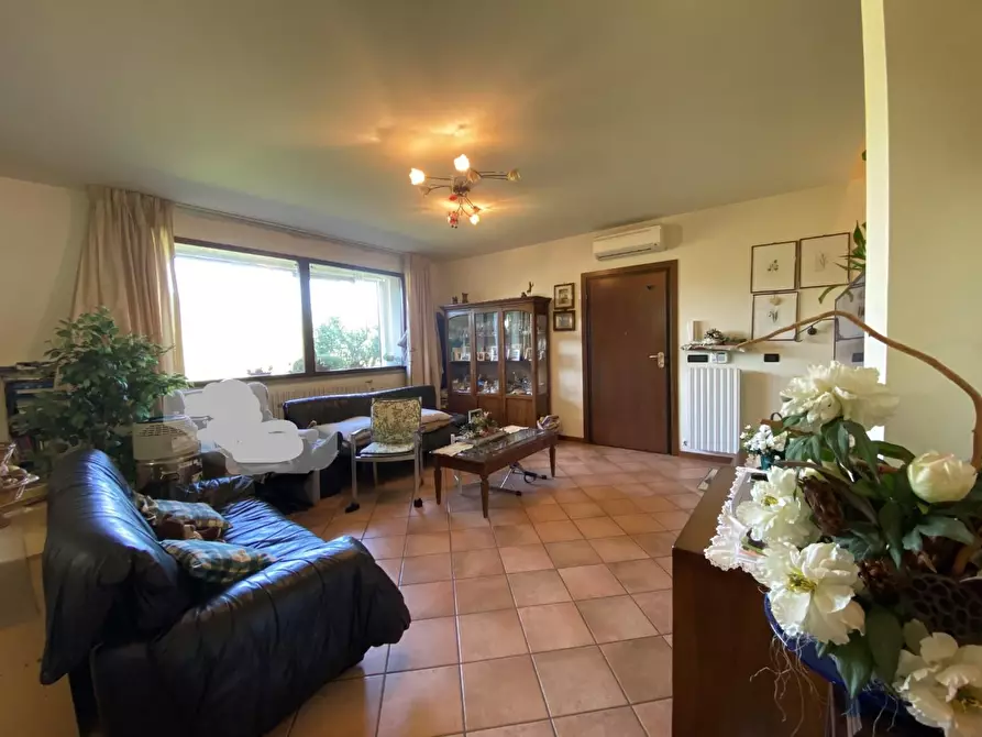 Immagine 2 di Villetta a schiera in vendita  a Carmignano