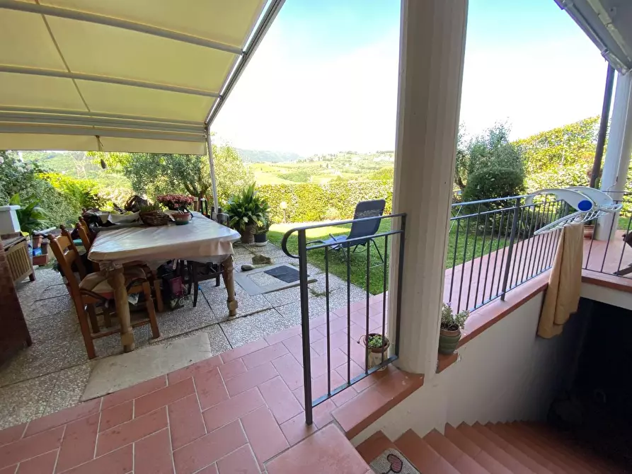 Immagine 30 di Villetta a schiera in vendita  a Carmignano