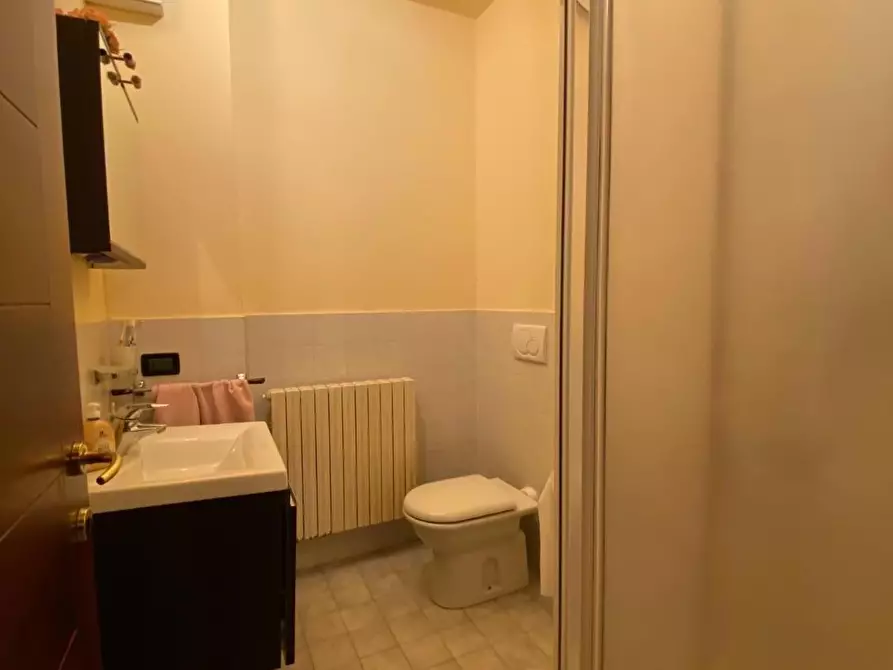 Immagine 8 di Villetta a schiera in vendita  a Carmignano