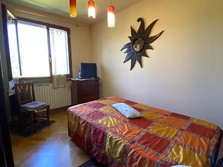 Immagine 16 di Villetta a schiera in vendita  a Carmignano