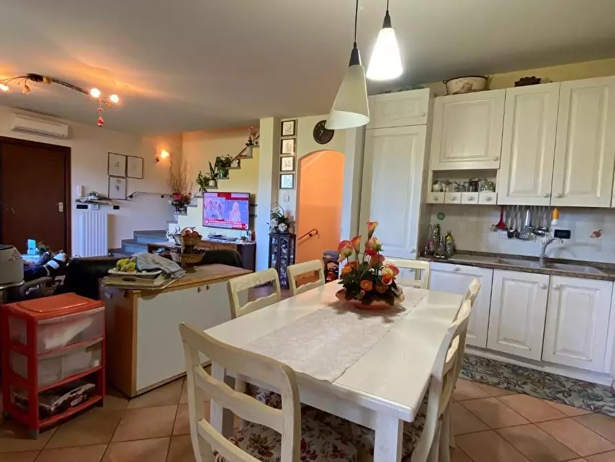 Immagine 6 di Villetta a schiera in vendita  a Carmignano