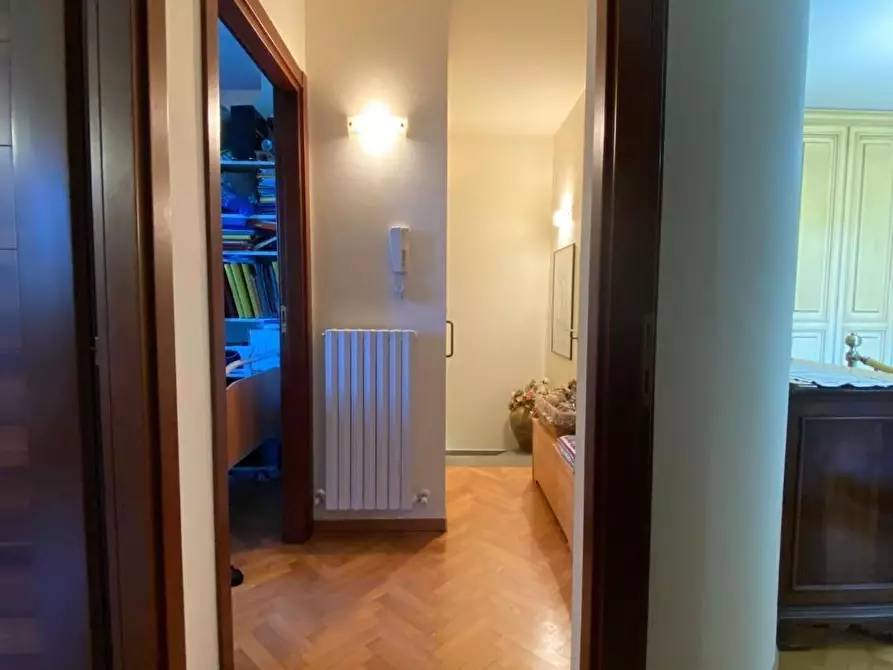 Immagine 15 di Villetta a schiera in vendita  a Carmignano