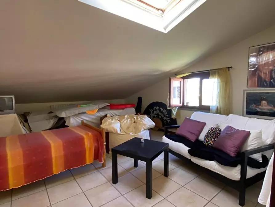 Immagine 25 di Villetta a schiera in vendita  a Carmignano