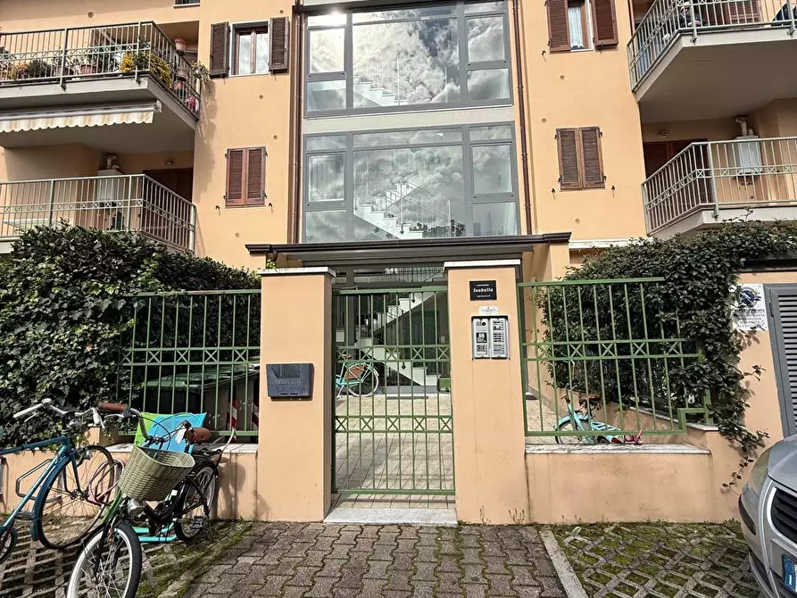 Immagine 7 di Appartamento in vendita  a Carrara