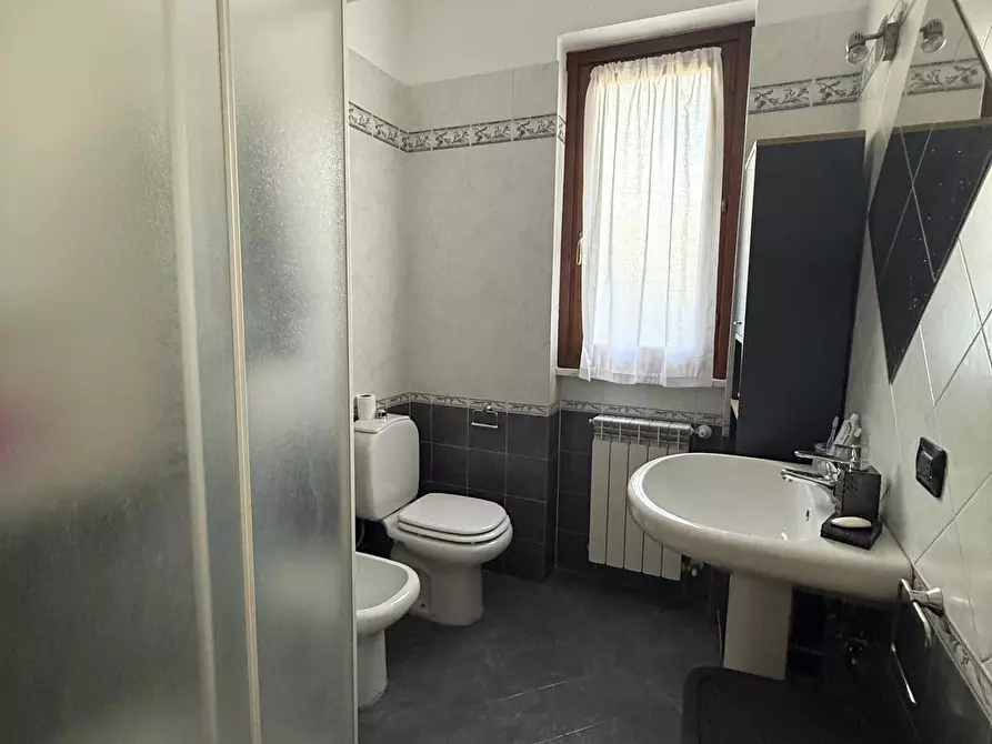 Immagine 15 di Appartamento in vendita  a Carrara