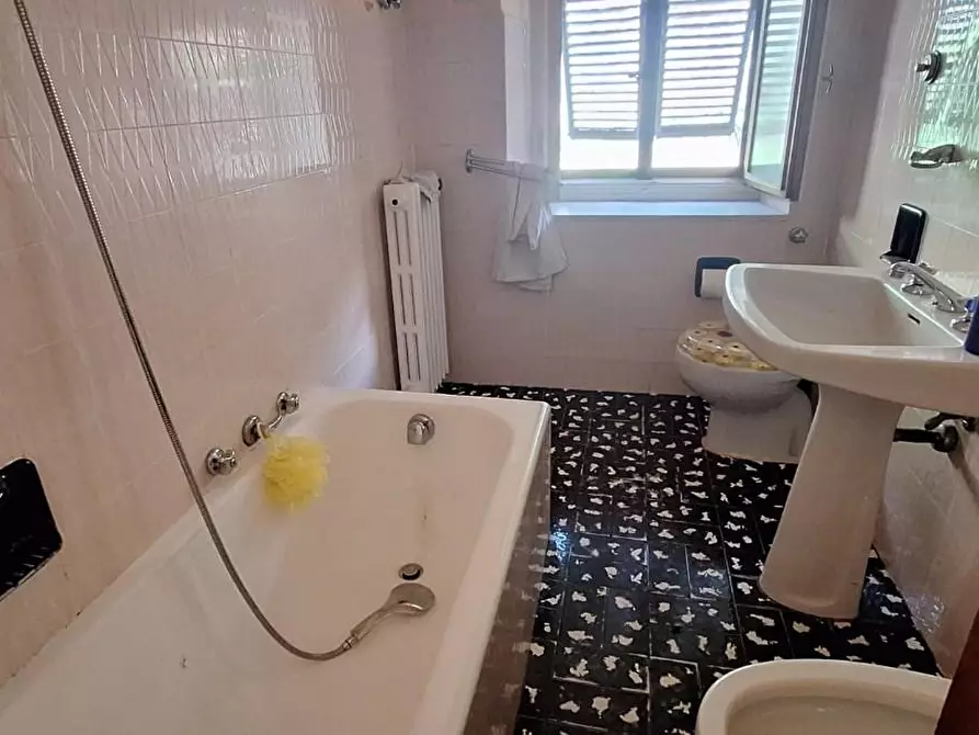 Immagine 14 di Terratetto in vendita  a Bagni Di Lucca