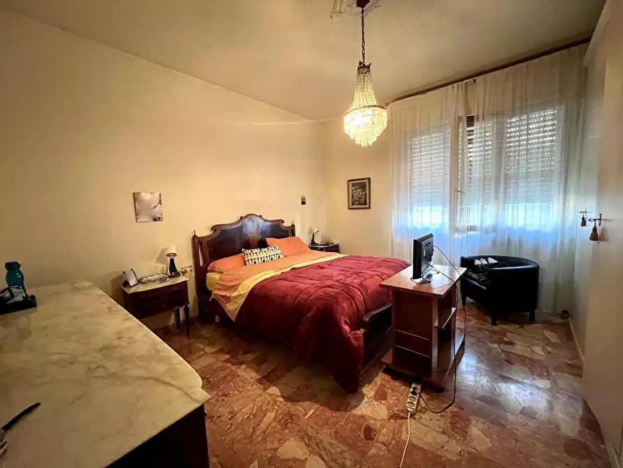 Immagine 14 di Appartamento in vendita  a Pontedera