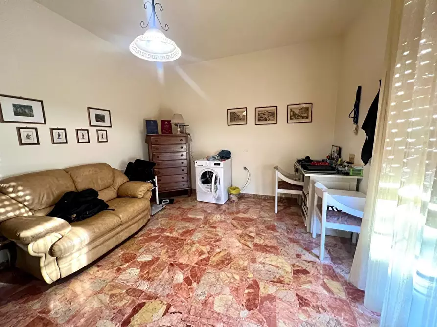 Immagine 12 di Appartamento in vendita  a Pontedera