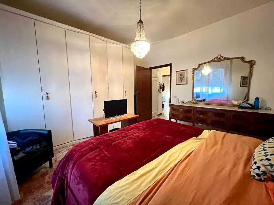 Immagine 10 di Appartamento in vendita  a Pontedera