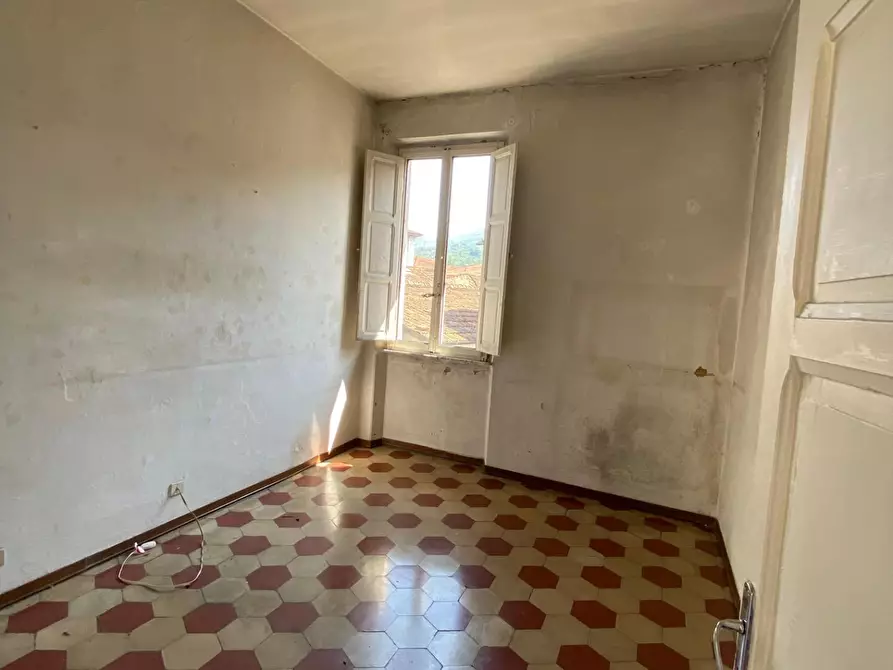 Immagine 10 di Appartamento in vendita  a Barga