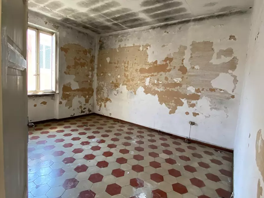 Immagine 11 di Appartamento in vendita  a Barga