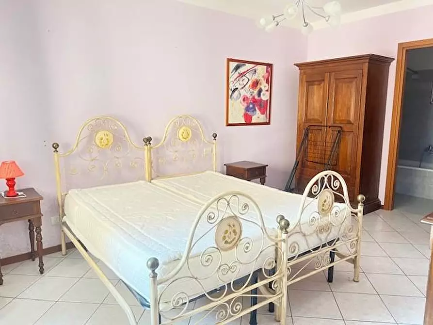 Immagine 7 di Appartamento in vendita  a Siena