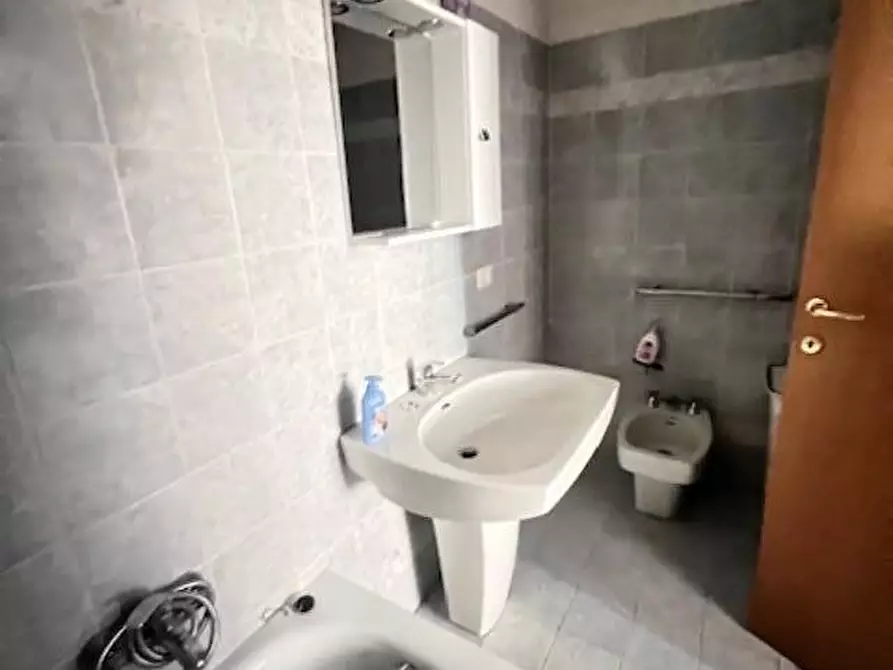 Immagine 10 di Appartamento in vendita  a Siena