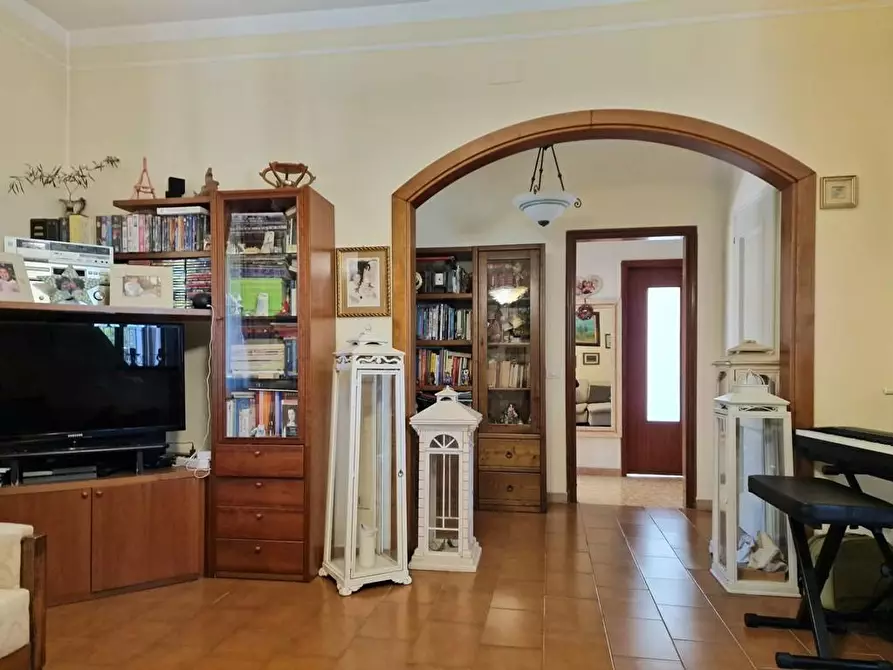 casa indipendente in vendita a Massa