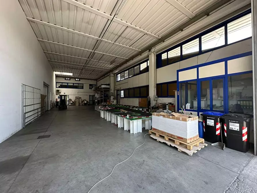 Immagine 5 di Capannone industriale in vendita  a Santa Croce Sull'arno