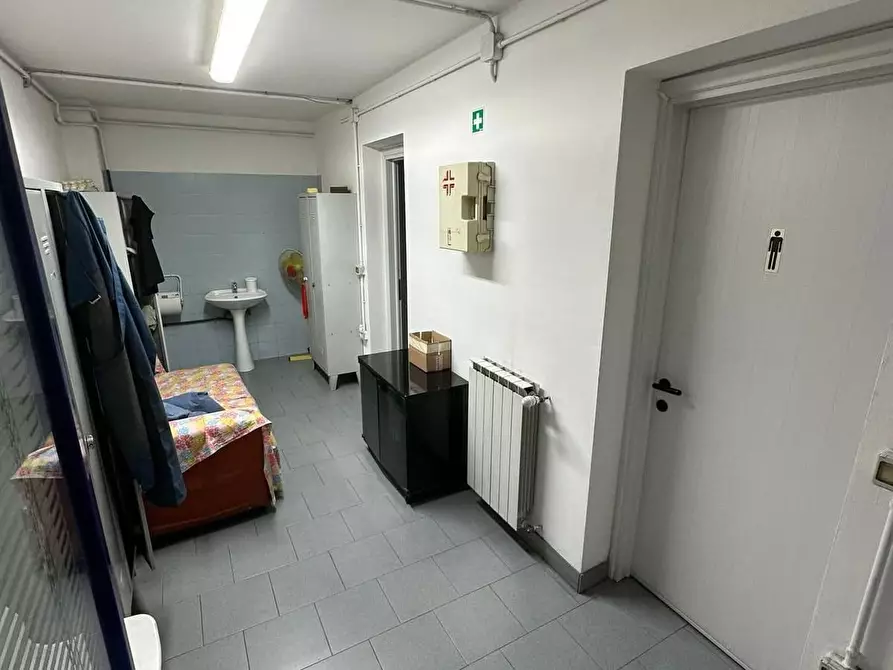 Immagine 6 di Capannone industriale in vendita  a Santa Croce Sull'arno