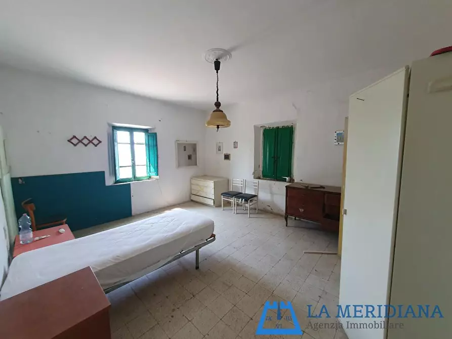 Immagine 2 di Casa colonica in vendita  a Lamporecchio