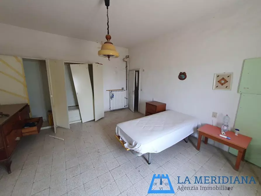 Immagine 3 di Casa colonica in vendita  a Lamporecchio