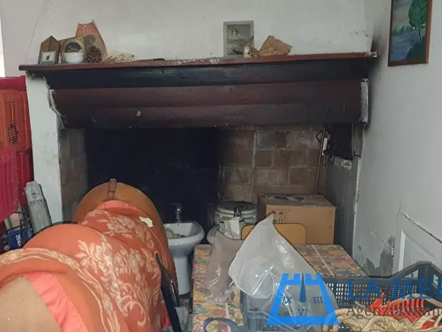Immagine 12 di Casa colonica in vendita  a Lamporecchio