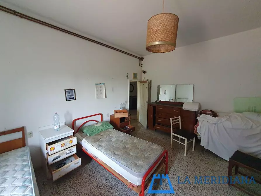 Immagine 10 di Casa colonica in vendita  a Lamporecchio